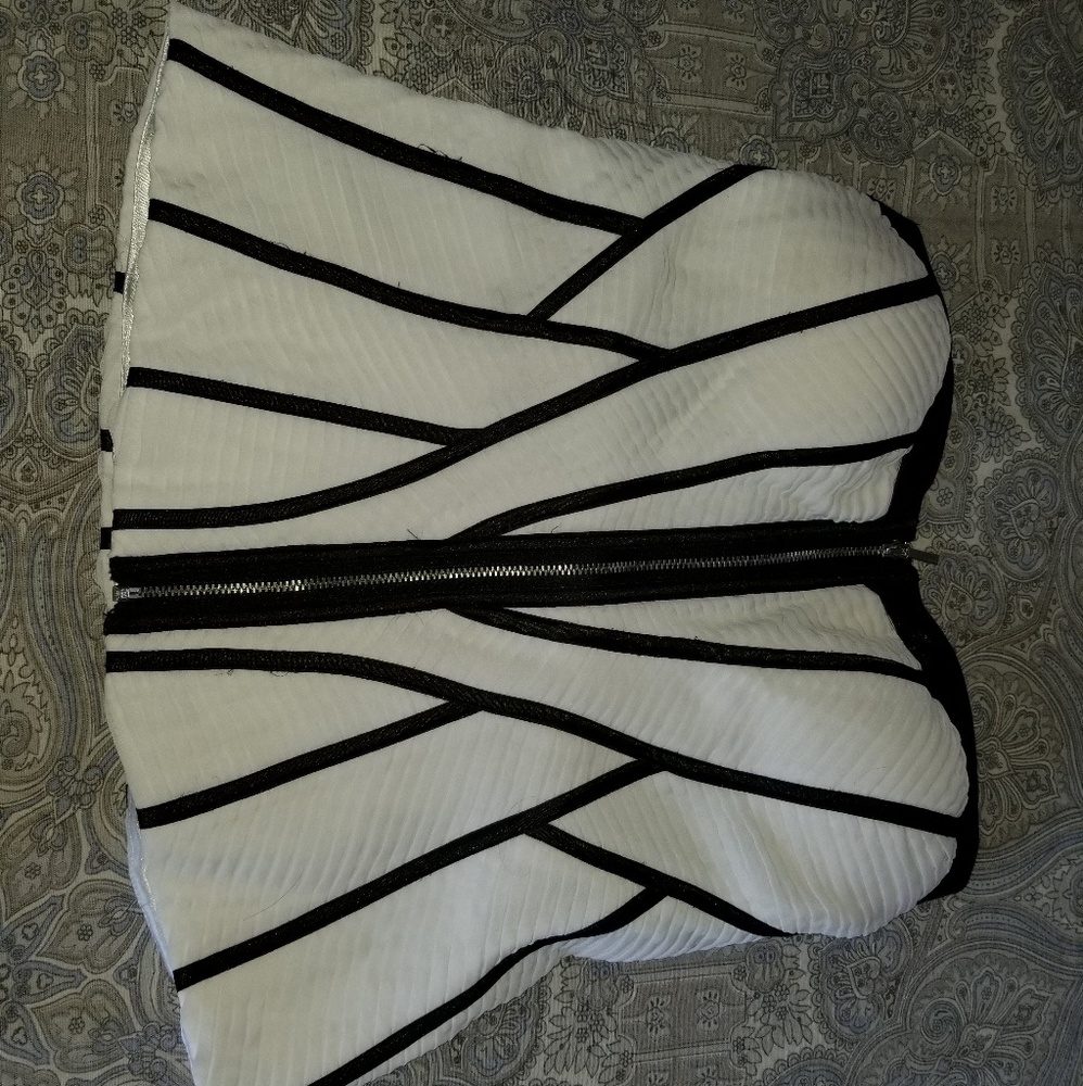 Bebe beautiful black & white strapless top size S